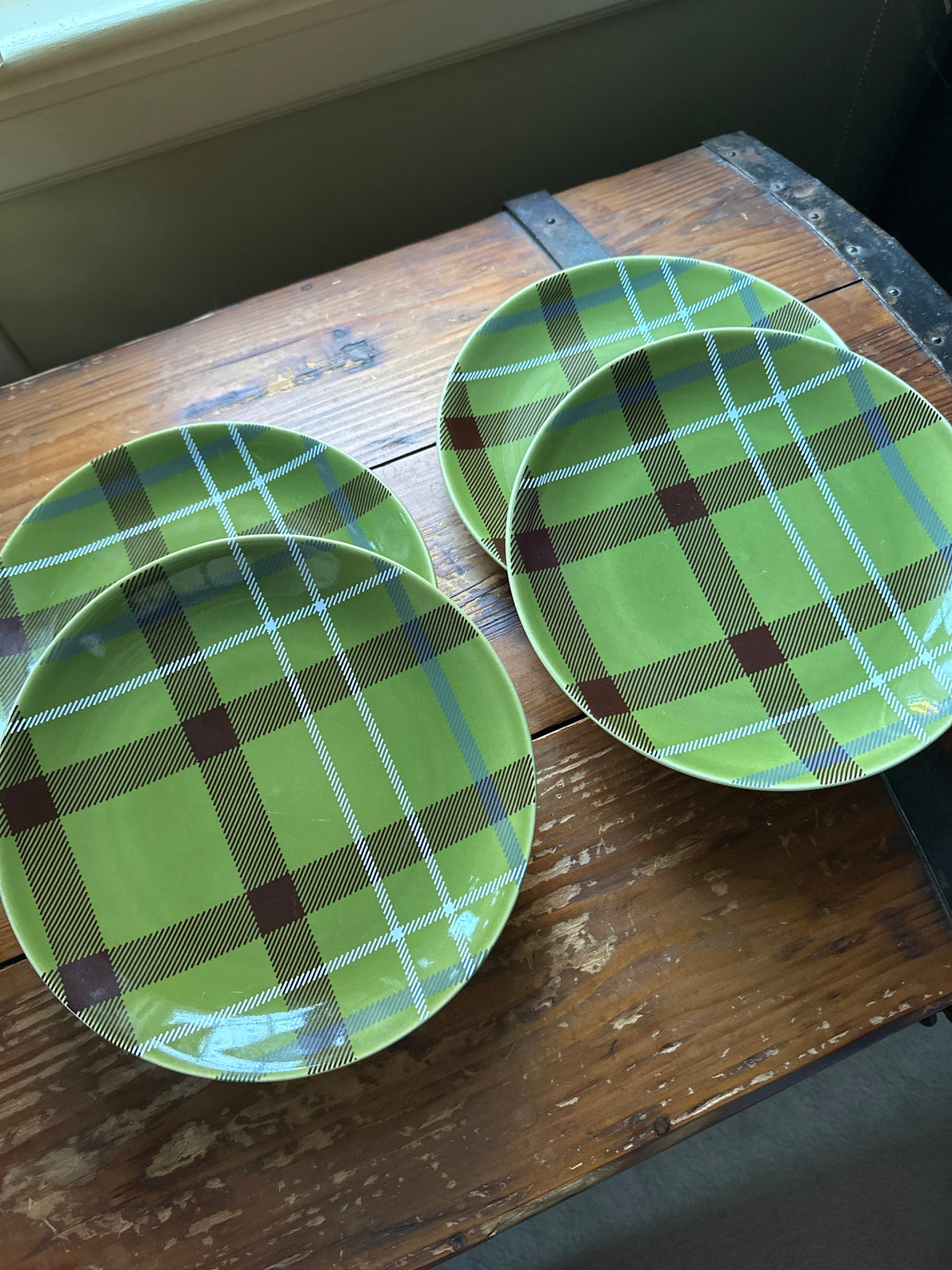 Vintage Crate & Barrel “Plaid” 8.5 inch Plates (set of 4)