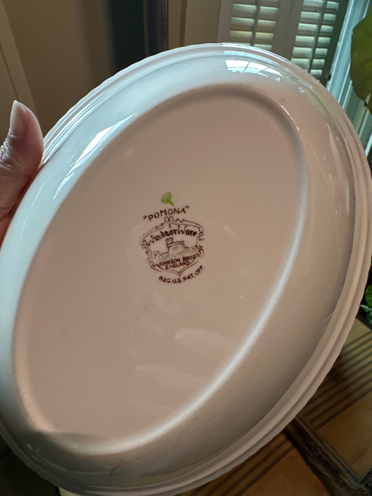 Vintage Johnson Brothers Windsor Ware Pomona Large Oval Vegetable Serving Bowl