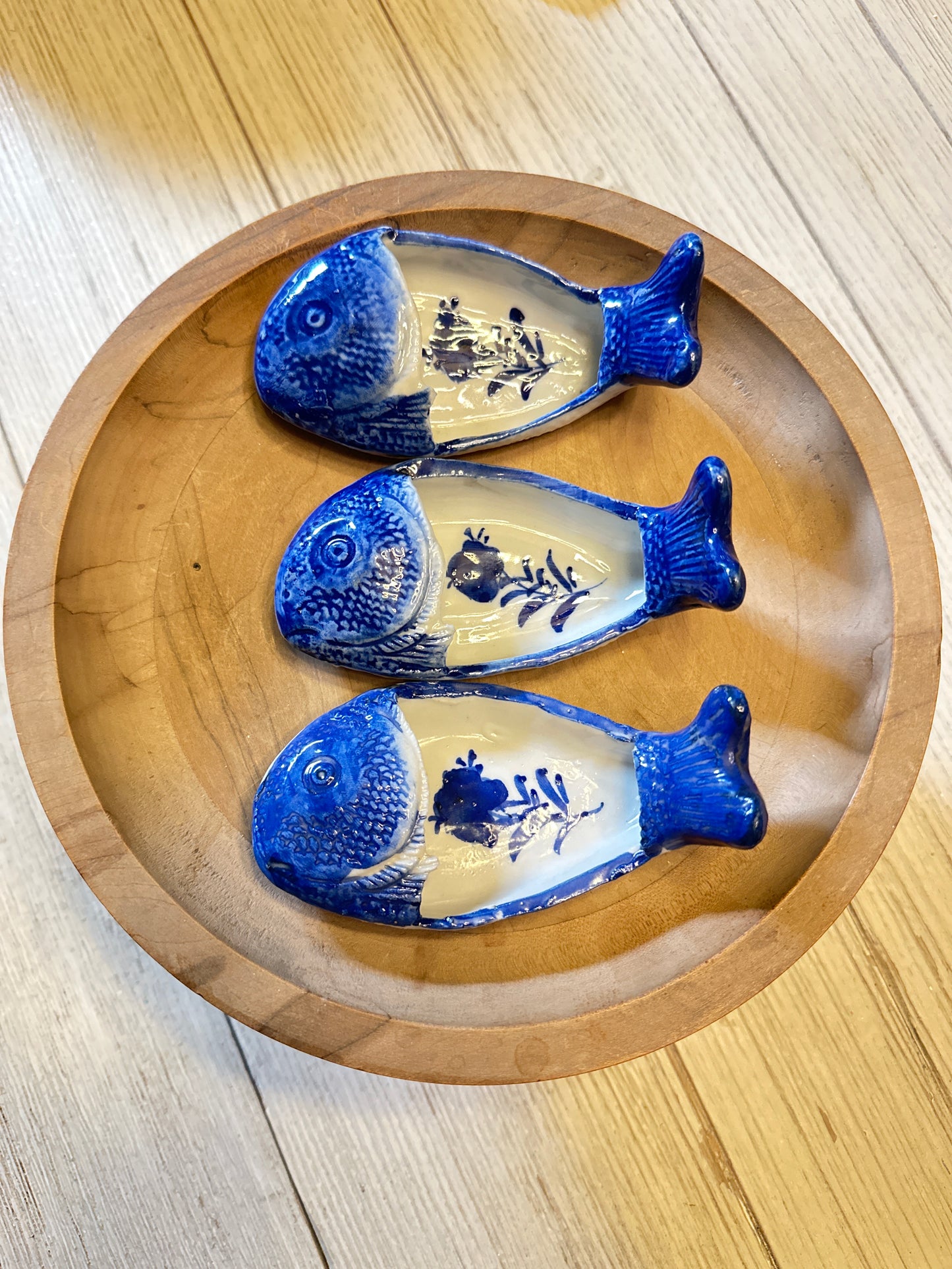 Antique Meiji-period Imari Fish Dish (small, single dish)