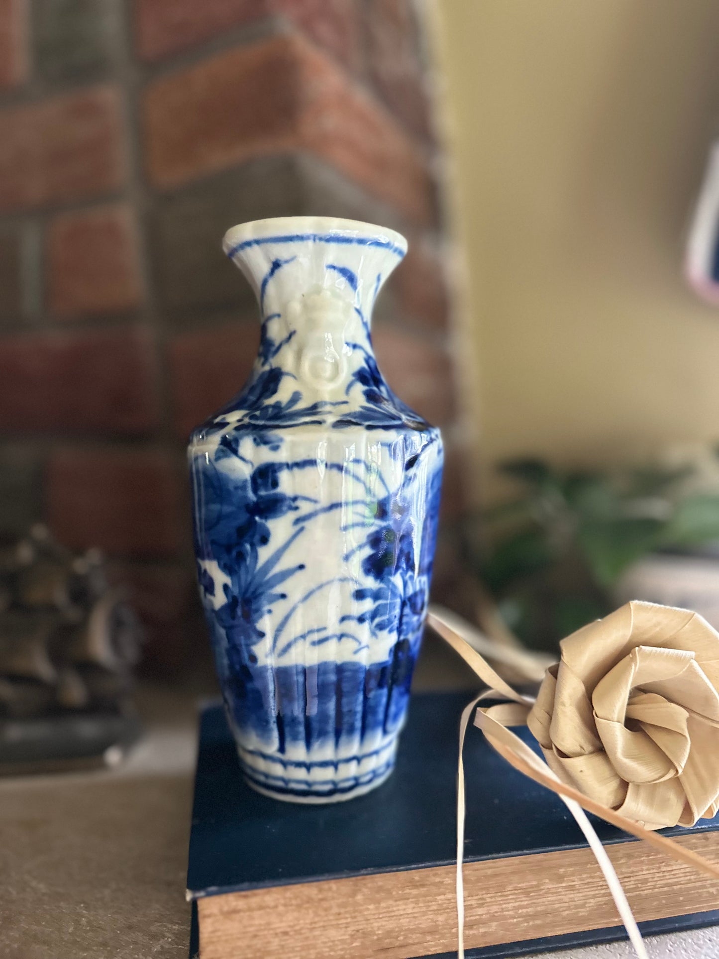 Antique Meiji Period Japanese Imari Vase