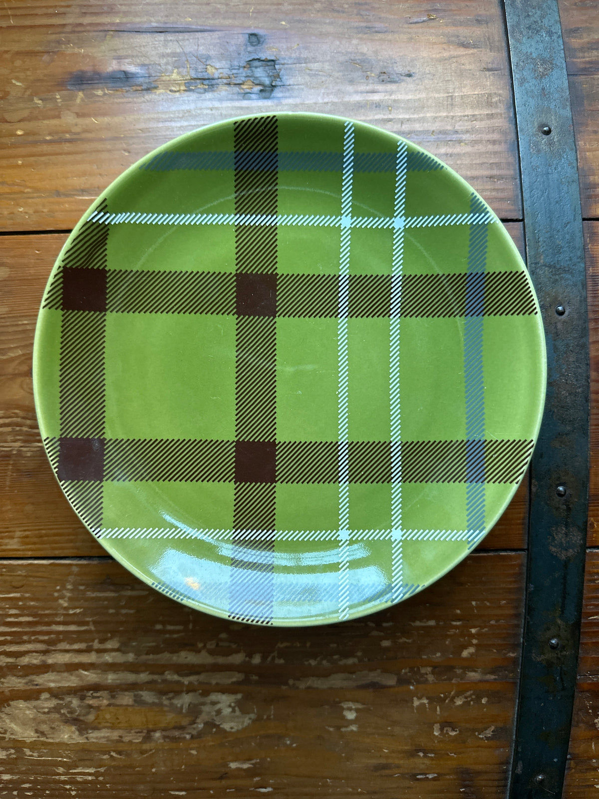 Vintage Crate & Barrel “Plaid” 8.5 inch Plates (set of 4)