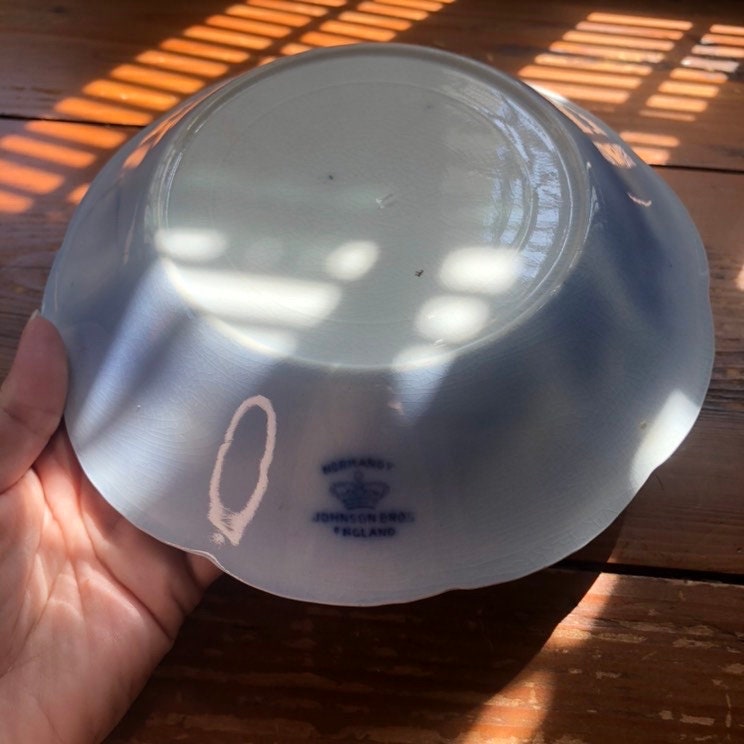 Johnson Brothers Flow Blue Coupe Soup Bowl